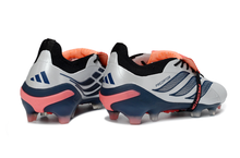 Carregar imagem no visualizador da galeria, Adidas Predator 26 Elite Tongue FG
