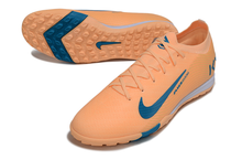 Carregar imagem no visualizador da galeria, Nike Air Zoom Mercurial Vapor 16 Elite TF - Mbappe
