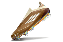 Carregar imagem no visualizador da galeria, Adidas F50 Elite Laceless SG - Messi x Bunny
