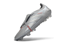 Carregar imagem no visualizador da galeria, Adidas Predator 26 Elite Tongue FG
