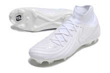 Carregar imagem no visualizador da galeria, Nike Phantom Luna Elite FG - Branco
