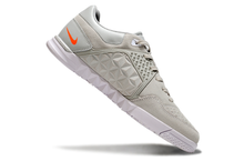 Carregar imagem no visualizador da galeria, Nike Gato Futsal - Branco
