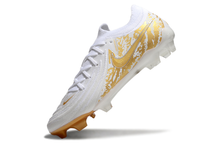 Carregar imagem no visualizador da galeria, Nike Phantom GX2 Elite FG - Branco Dourado
