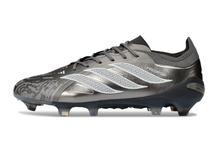 Carregar imagem no visualizador da galeria, Adidas Predator 26 Elite FG
