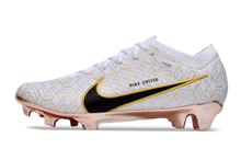 Carregar imagem no visualizador da galeria, Nike Air Zoom Mercurial Vapor 15 FG Elite - Golden Pack
