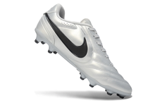 Carregar imagem no visualizador da galeria, Nike Tiempo Ligera Pro FG - Prata
