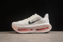 Carregar imagem no visualizador da galeria, NIKE VOMERO PREMIUM
