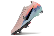 Carregar imagem no visualizador da galeria, Nike Air Zoom Mercurial Vapor 16 Elite SG TRAVA MISTA - United 02
