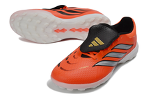 Carregar imagem no visualizador da galeria, Adidas Predator League 26 Society
