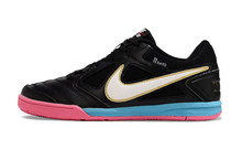 Carregar imagem no visualizador da galeria, Nike SB Gato Futsal - Preto Rosa
