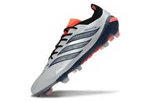 Carregar imagem no visualizador da galeria, Adidas Predator 26 Elite FG
