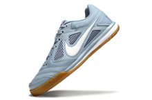 Carregar imagem no visualizador da galeria, Nike SB Gato Futsal - Azul
