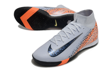 Carregar imagem no visualizador da galeria, Nike Air Zoom Mercurial Superfly 10 Elite Futsal - Cinza Laranja
