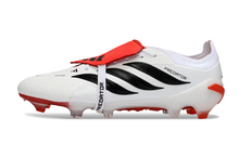 Carregar imagem no visualizador da galeria, Adidas Predator 26 Elite Tongue FG
