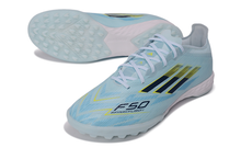 Carregar imagem no visualizador da galeria, Adidas F50 Elite Society TF - Azul Claro
