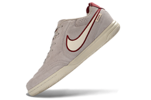 Carregar imagem no visualizador da galeria, Nike Tiempo Street Gato Futsal - Cinza Vermelho
