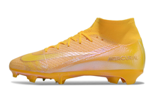 Carregar imagem no visualizador da galeria, Nike Feminina Air Zoom Superfly 9 FG Elite - Dourada
