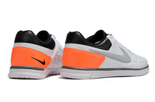 Carregar imagem no visualizador da galeria, Nike Gato Futsal - Branco Preto
