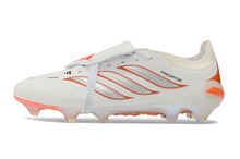 Carregar imagem no visualizador da galeria, Adidas Predator 26 Elite Tongue FG
