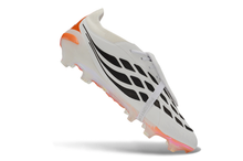 Carregar imagem no visualizador da galeria, Adidas Predator 26 Elite Tongue FG
