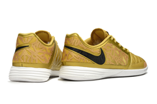 Carregar imagem no visualizador da galeria, Nike Lunar Gato II Futsal - Dourado
