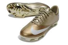Carregar imagem no visualizador da galeria, Nike Mercurial Vapor Superfly Elite FG - Remake  Dourado
