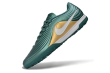 Carregar imagem no visualizador da galeria, Nike Tiempo Legend Maestro PRO Society - Verde Dourado
