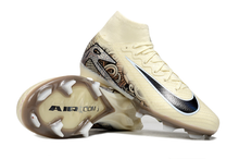 Carregar imagem no visualizador da galeria, Nike Feminina Air Zoom Superfly 9 FG Elite - Creme
