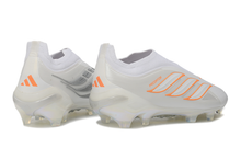 Carregar imagem no visualizador da galeria, Adidas Predator 26 Elite LL FG
