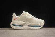 Carregar imagem no visualizador da galeria, NIKE VOMERO PREMIUM
