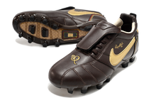 Carregar imagem no visualizador da galeria, Nike Tiempo Legend R10 Elite FG - Marrom
