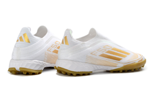 Carregar imagem no visualizador da galeria, Adidas F50 Elite Laceless Society - Branco Dourado
