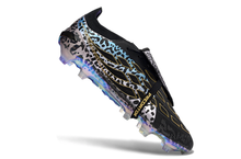 Carregar imagem no visualizador da galeria, Adidas Predator 26 Elite Tongue FG -  Preto
