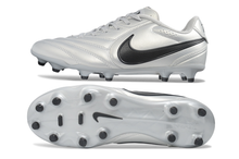 Carregar imagem no visualizador da galeria, Nike Tiempo Ligera Pro FG - Prata
