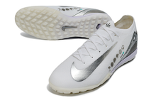 Carregar imagem no visualizador da galeria, Nike Air Zoom Mercurial Vapor 16 Elite TF - Vini Jr

