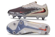 Carregar imagem no visualizador da galeria, Nike Phantom 6 Elite SG Trava Mista - United 03
