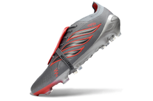 Carregar imagem no visualizador da galeria, Adidas Predator 26 Elite Tongue FG - Cinza Vermelho
