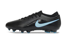 Carregar imagem no visualizador da galeria, Nike Tiempo Maestro Elite FG - Black Pack
