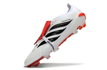 Carregar imagem no visualizador da galeria, Adidas Predator 26 Elite Tongue FG
