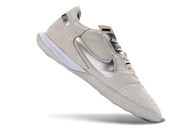 Carregar imagem no visualizador da galeria, Nike Street Gato Futsal
