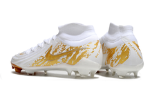 Carregar imagem no visualizador da galeria, Nike Phantom Luna Elite II FG - Branco Dourado
