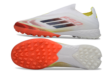 Carregar imagem no visualizador da galeria, Adidas F50 Elite Laceless Society - Pure Victory
