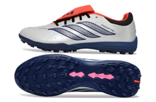Carregar imagem no visualizador da galeria, Adidas Predator League 26 Society

