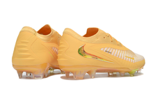 Carregar imagem no visualizador da galeria, Nike Phantom 6 Elite FG - Gold
