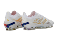 Carregar imagem no visualizador da galeria, Adidas Predator 26 Elite FG - Branco
