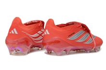 Carregar imagem no visualizador da galeria, Adidas Predator 26 Elite Tongue FG
