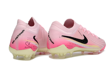 Carregar imagem no visualizador da galeria, Nike Phantom GX2 Elite FG - Rosa
