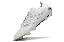 Carregar imagem no visualizador da galeria, Adidas Predator 26 Elite FG
