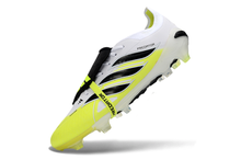 Carregar imagem no visualizador da galeria, Adidas Predator 26 Elite Tongue FG - Branco Verde
