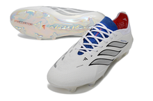 Carregar imagem no visualizador da galeria, Adidas Predator 26 Elite FG
